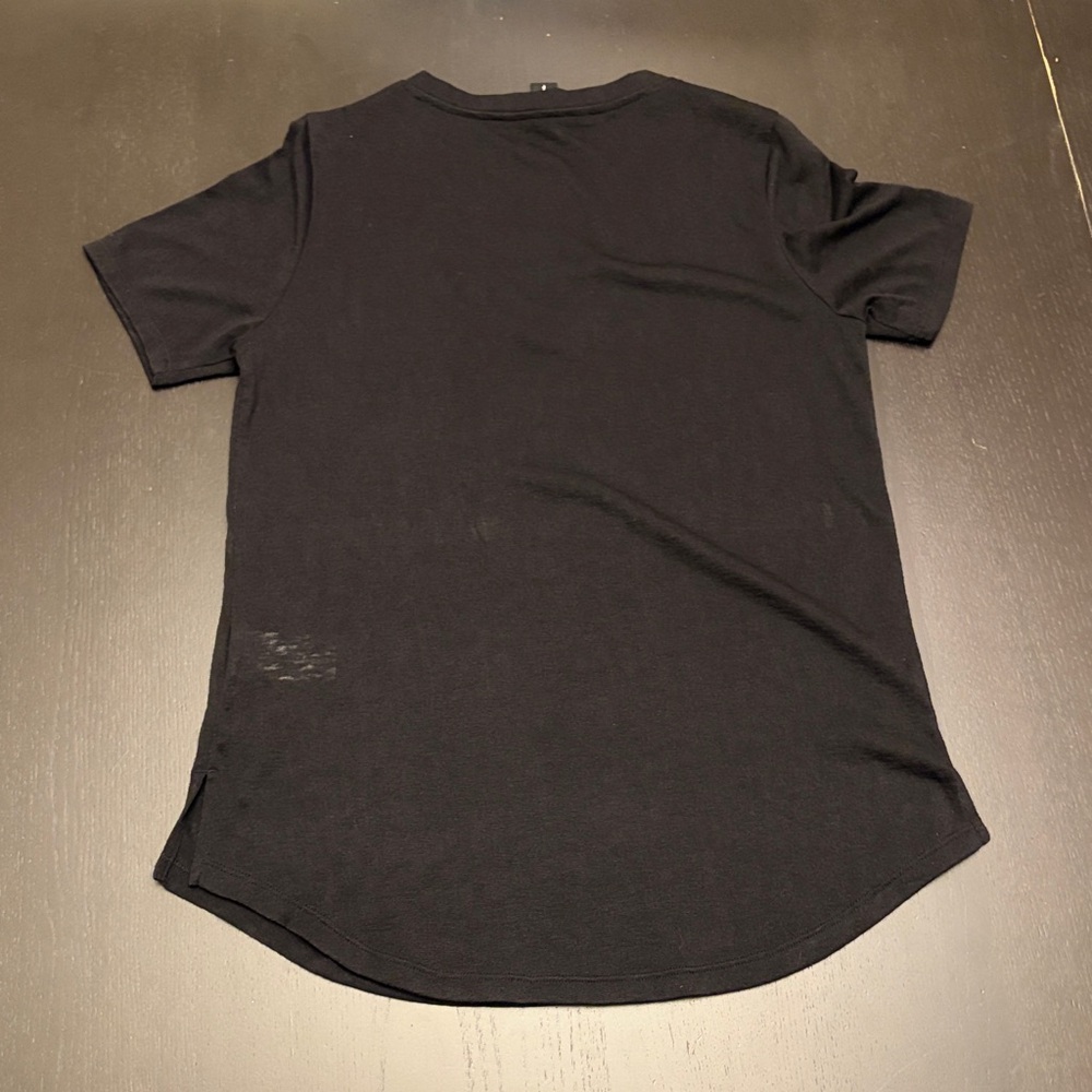 Athleta Women’s Size S V-Neck T-Shirt - Picture 6 of 6